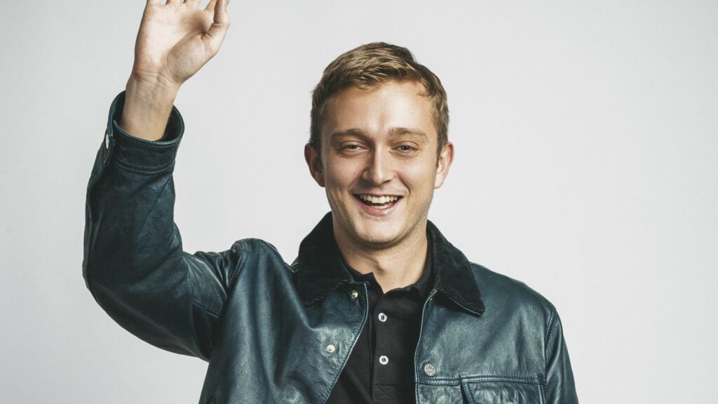 Vald on tour. Book now with FME Booking