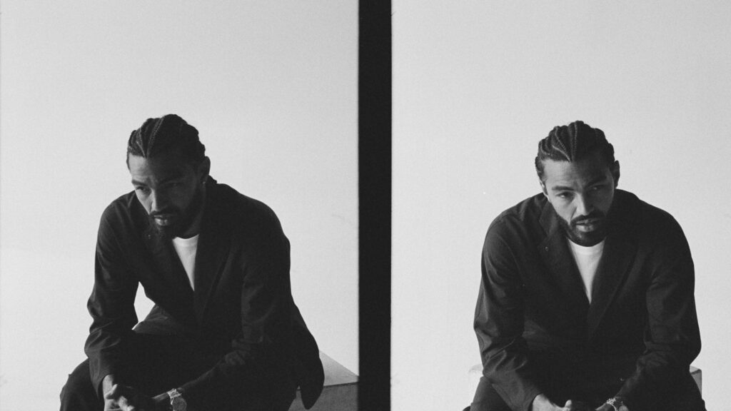 Navy Blue on tour. Book now with FME Booking