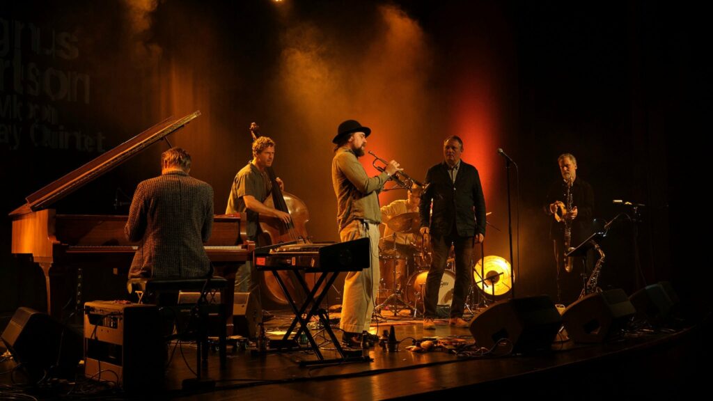 Magnus Carlson & The Moon Ray Quintet on tour. Book now with FME Booking