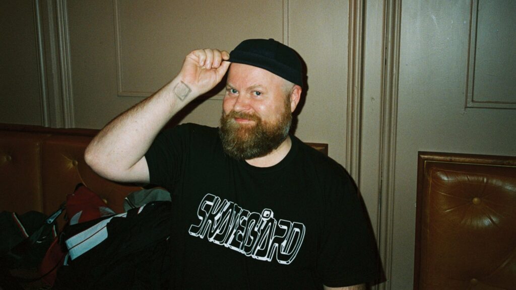 Skatebård on tour. Book now with FME Booking