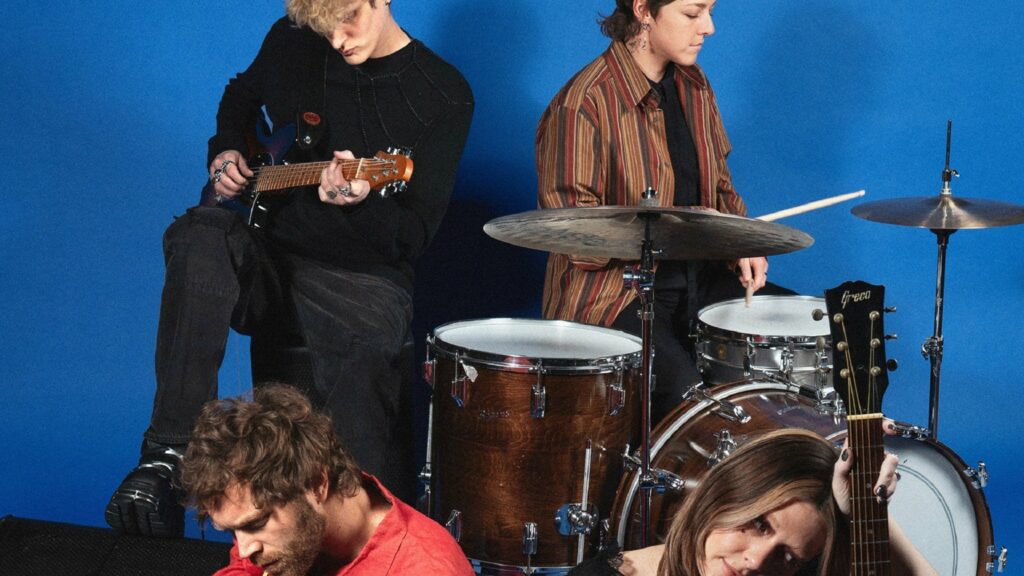 Yumi Zouma on tour. Book now with FME Booking