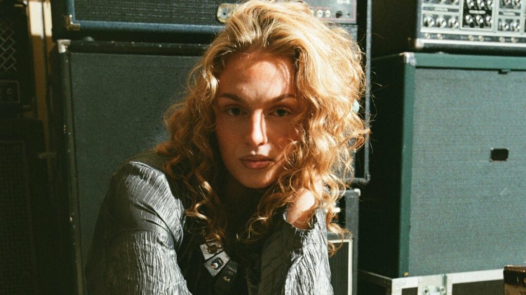 Sira Jovina on tour. Book now with FME Booking