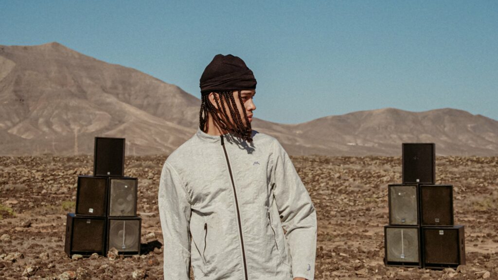 Strandz on tour. Book now with FME Booking