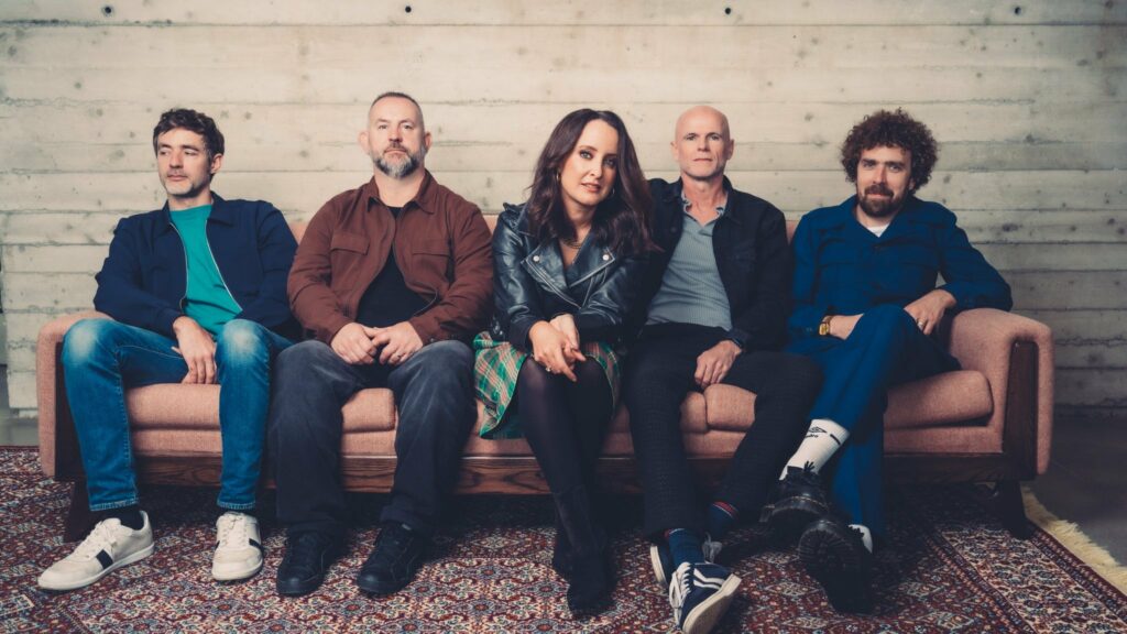 Beoga on tour. Book now with FME Booking