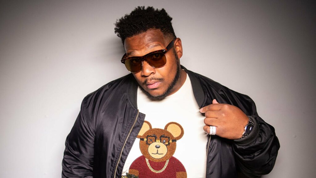 UnLearn the World on tour. Book now with FME Booking