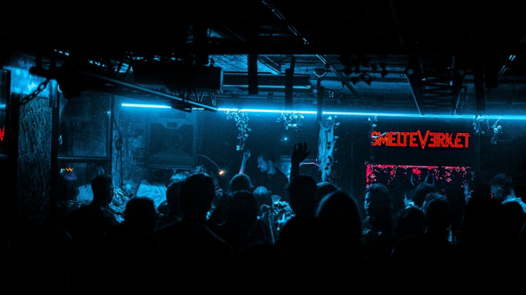 Smelteverket on tour. Book now with FME Booking