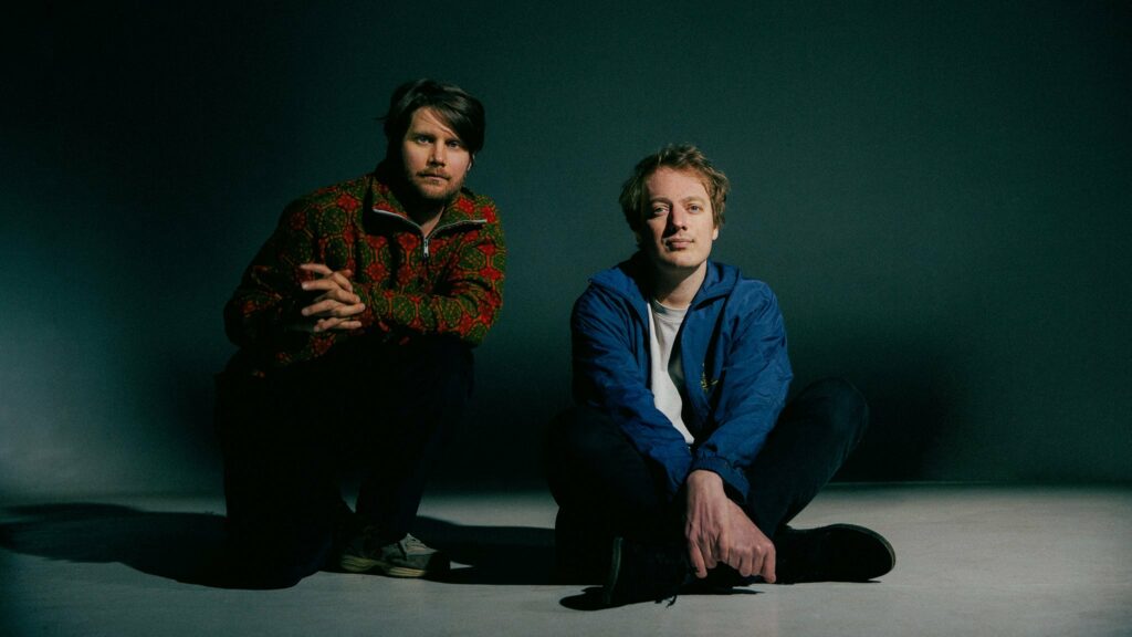 Weval on tour. Book now with FME Booking