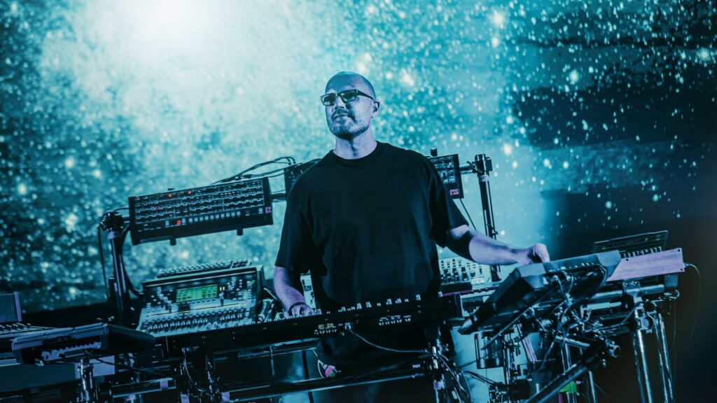Schiller on tour. Book now with FME Booking