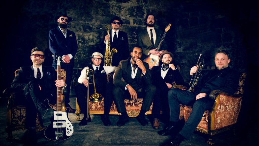 Cosmopolite on tour. Book now with FME Booking