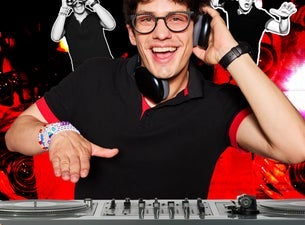 Party101 on tour. Book now with FME Booking