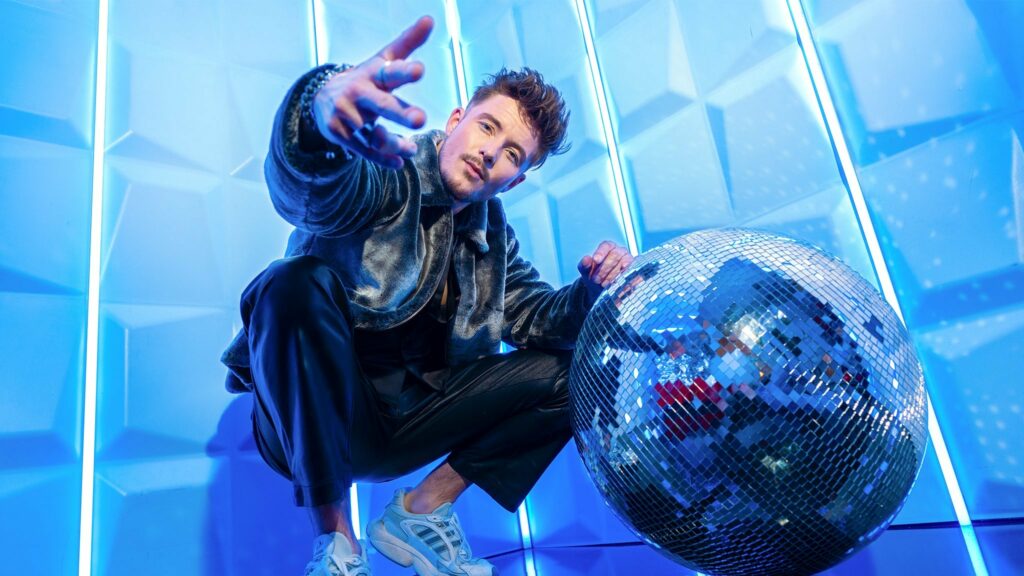 Tim Peters on tour. Book now with FME Booking