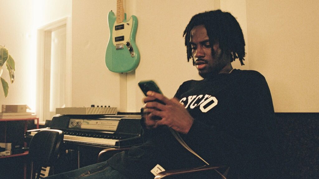 kwes e on tour. Book now with FME Booking