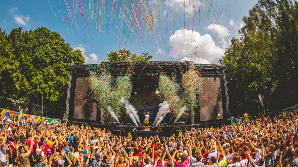 Aurich Olé on tour. Book now with FME Booking