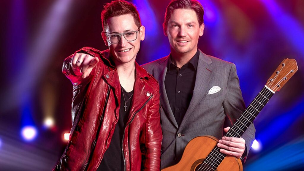 Café del Mundo on tour. Book now with FME Booking