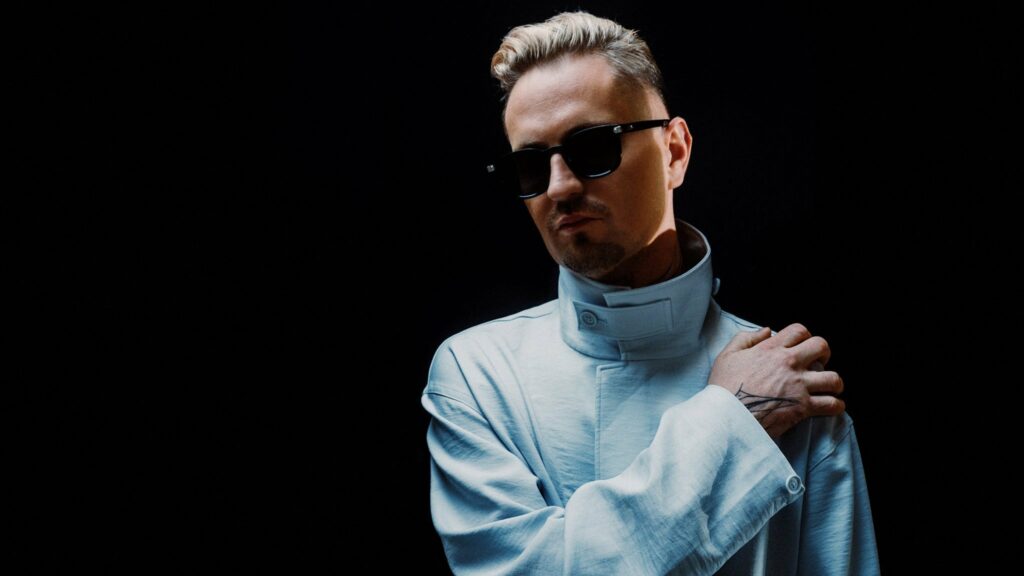 Robin Schulz on tour. Book now with FME Booking