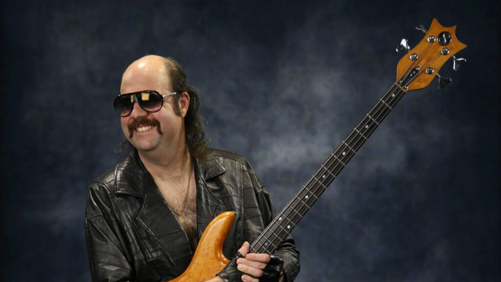 Donny Benét on tour. Book now with FME Booking