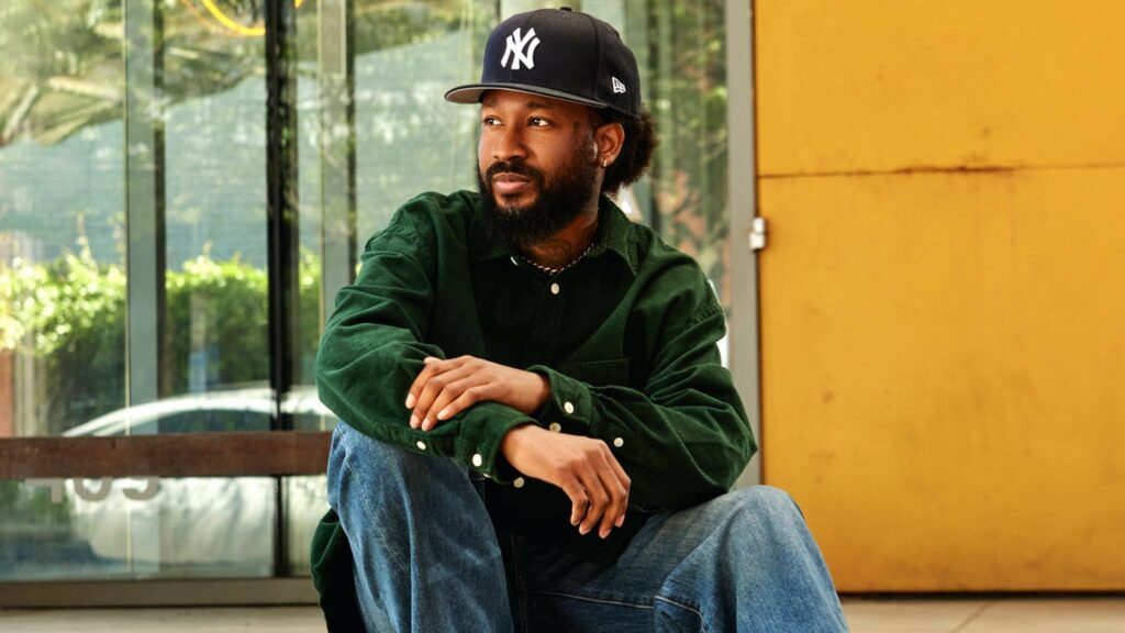 Lute on tour. Book now with FME Booking