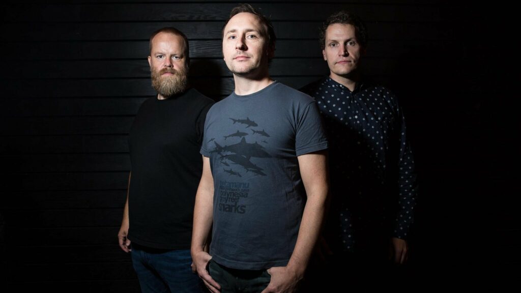 Airbag on tour. Book now with FME Booking