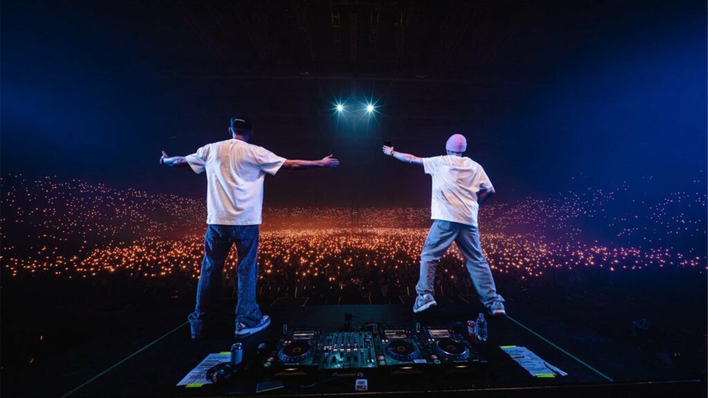 Broiler on tour. Book now with FME Booking