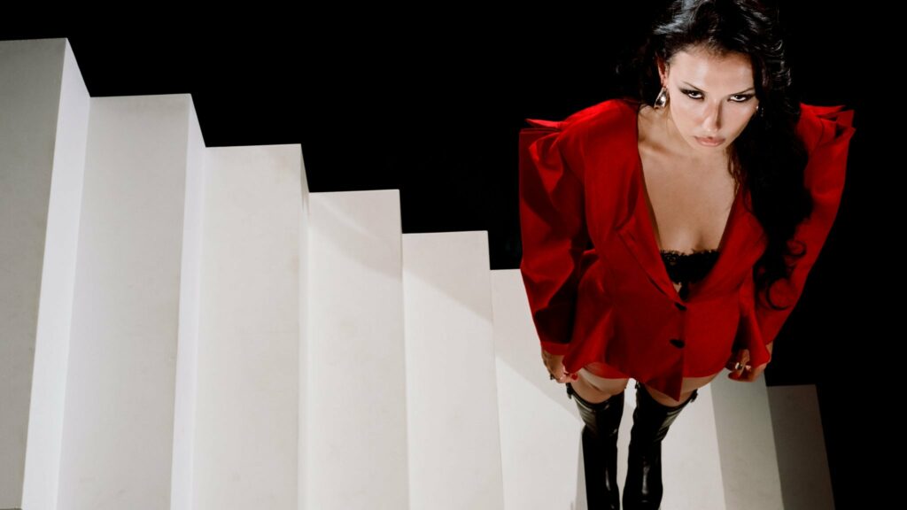 Nieve Ella on tour. Book now with FME Booking